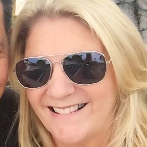 Meet your Posher, Dawn